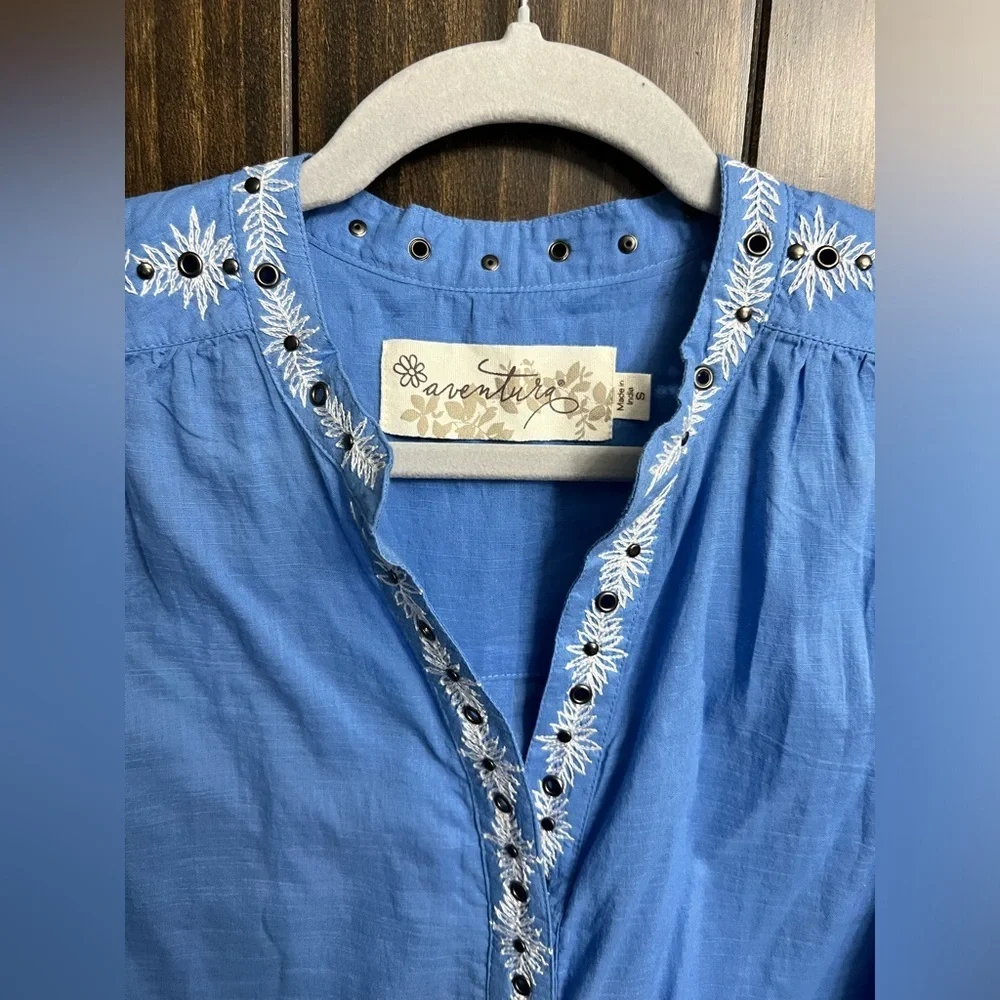 Aventura Blue Embroidered Sleeveless Top-size:small - Picture 6 of 10